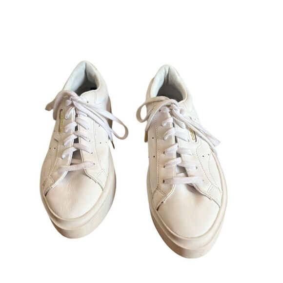 Adidas Sleek Pointed Toe Sneakers White Size 8 - Picture 3 of 7